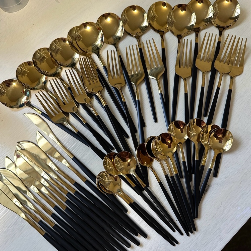 NWOT Portuguese Stainless Cutlery Set  (48pcs)‼️